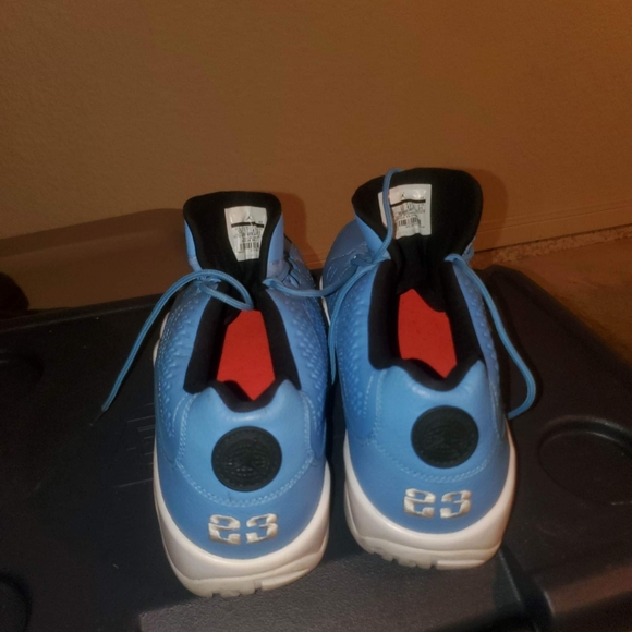Air Jordans retro 9 - Picture 3 of 3